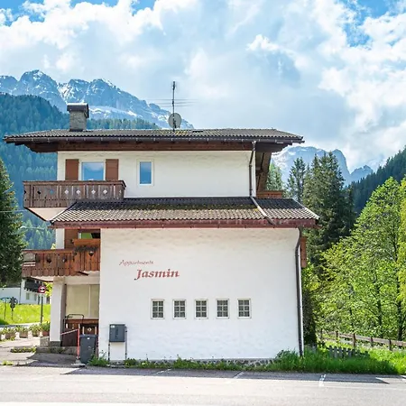 Jasmin Selva di Val Gardena